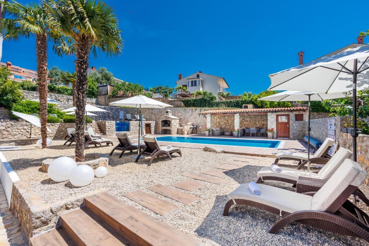Apartments Petra Krk クルク エクステリア 写真