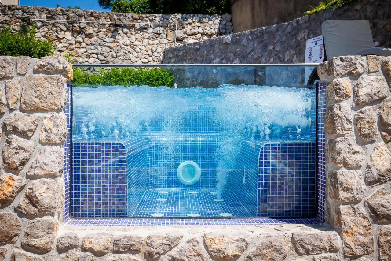 Apartments Petra Krk クルク エクステリア 写真