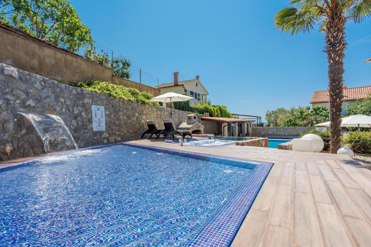 Apartments Petra Krk クルク エクステリア 写真