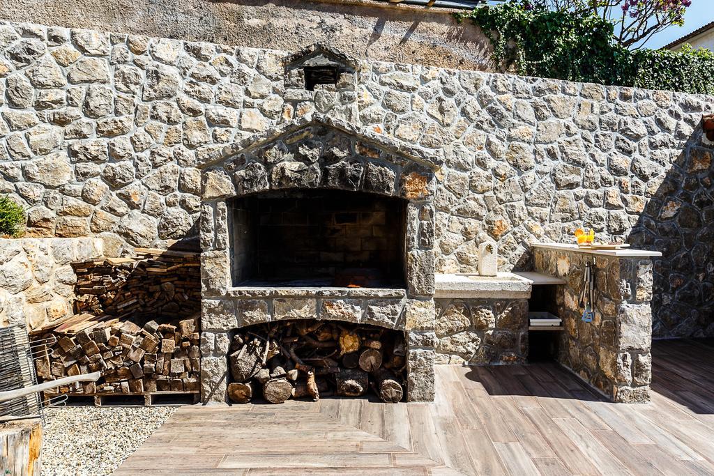 Apartments Petra Krk クルク エクステリア 写真