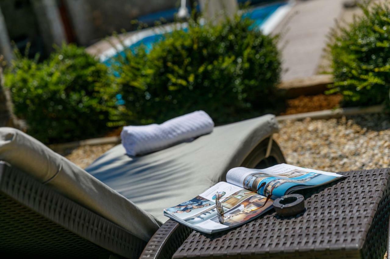 Apartments Petra Krk クルク エクステリア 写真