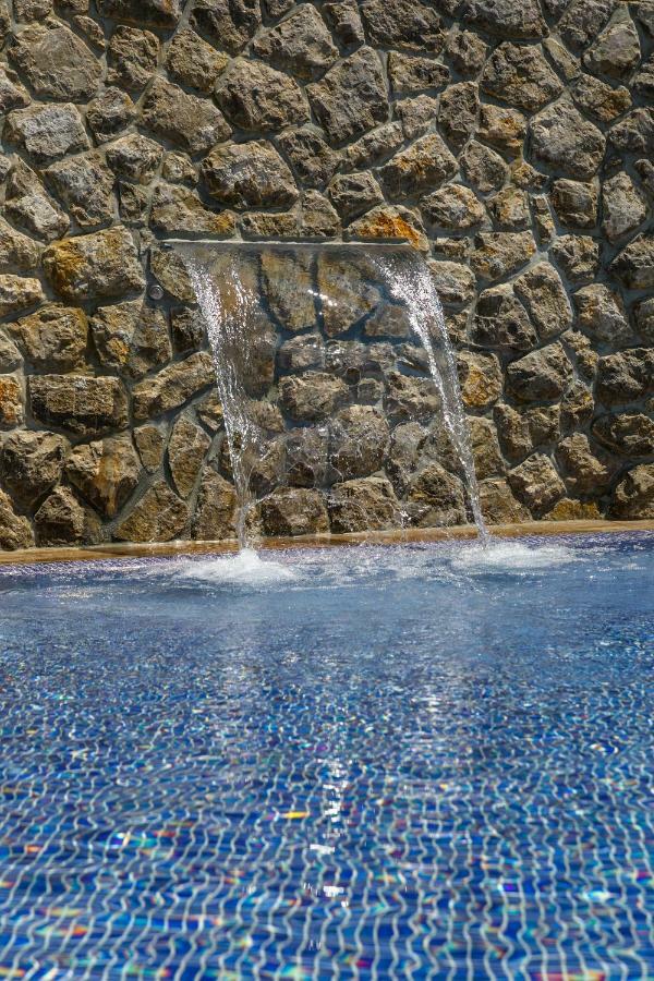 Apartments Petra Krk クルク エクステリア 写真