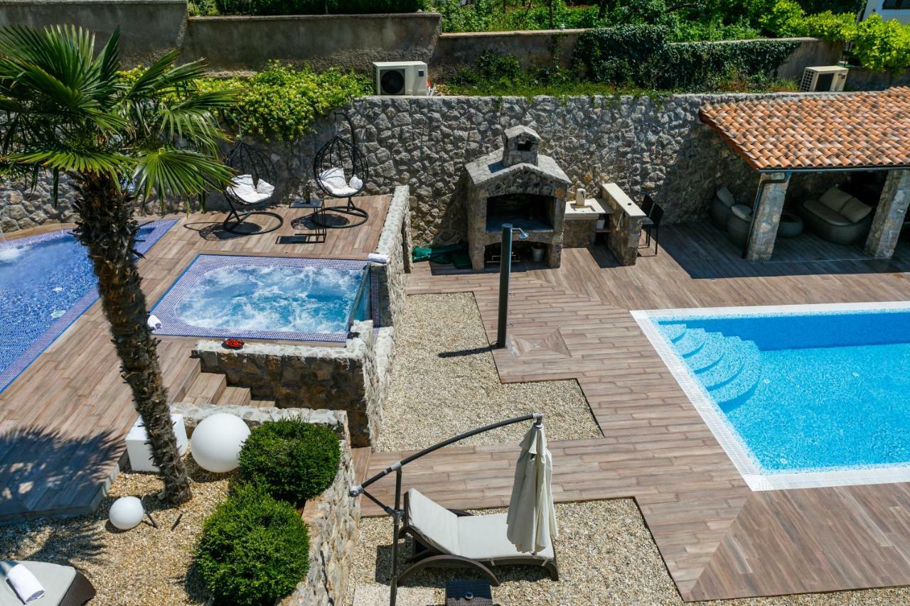 Apartments Petra Krk クルク エクステリア 写真